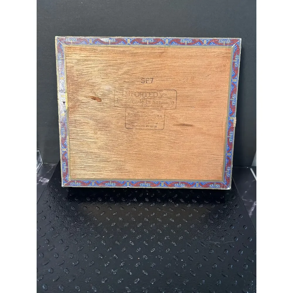 Ramon Allones Flor Extra-Fina cigar box